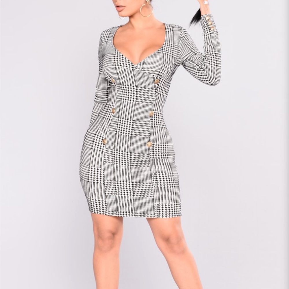 Talk To The Hand Dress - Black